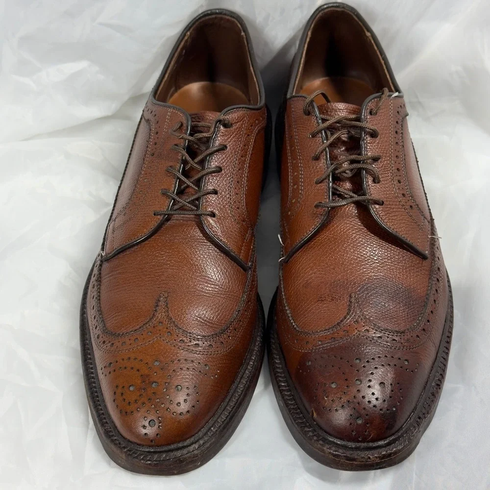 Allen Edmonds MacNeil Derby Men 9 B Brown Pebble Grain Leather Longwing Brogues